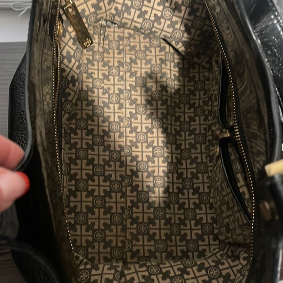 Tory Burch Black Patent tote - Picture 5 of 8